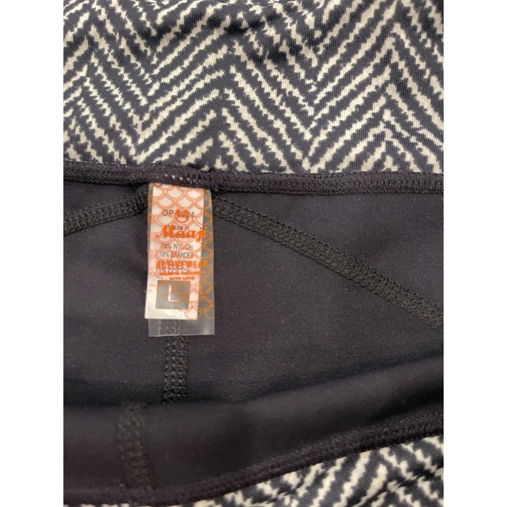 Maaji Activewear Leggings‎ Women's Large NWT Black Chevron Reversible Waistband